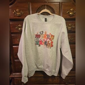 Merry & Bright Graphic Crewneck Sweatshirt - Light Gray